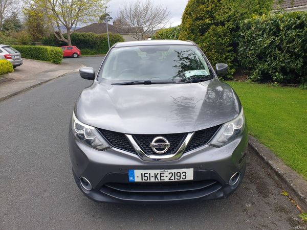 Nissan Qashqai Hatchback, Petrol, 2015, Grey