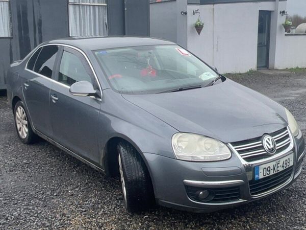 Volkswagen Jetta Saloon, Petrol, 2009, Grey