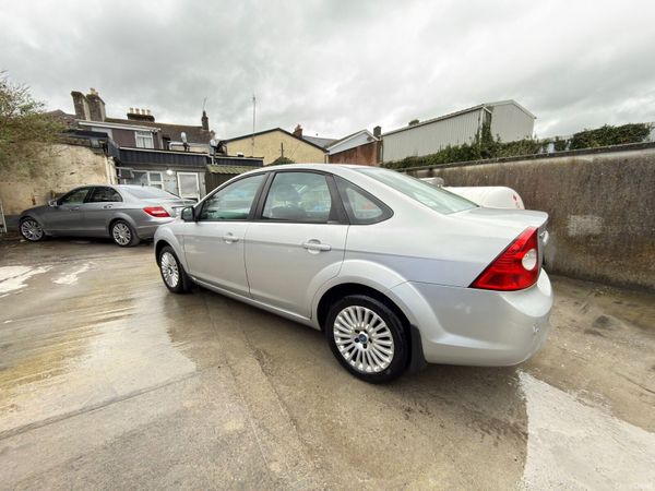 Ford Focus Saloon, Diesel, 2010, Silver