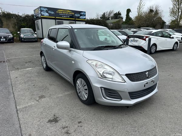 Suzuki Swift Hatchback, Petrol, 2015, Silver