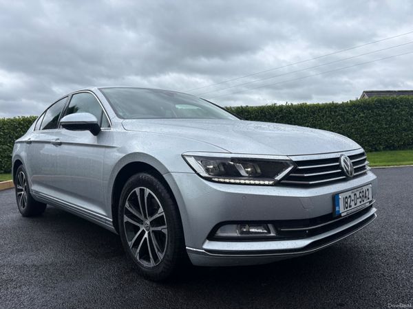 Volkswagen Passat Saloon, Diesel, 2018, Grey