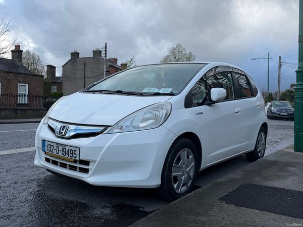 Honda Fit Hatchback, Petrol Hybrid, 2013, White