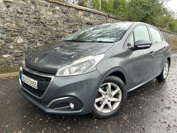 Peugeot 208 Hatchback, Petrol, 2015, Grey