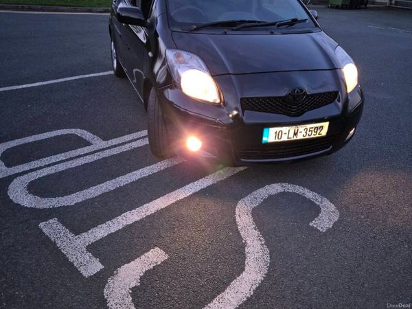 Toyota Yaris Hatchback, Petrol, 2010, Black