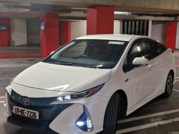 Toyota Prius Hatchback, Petrol Plug-in Hybrid, 2017, White