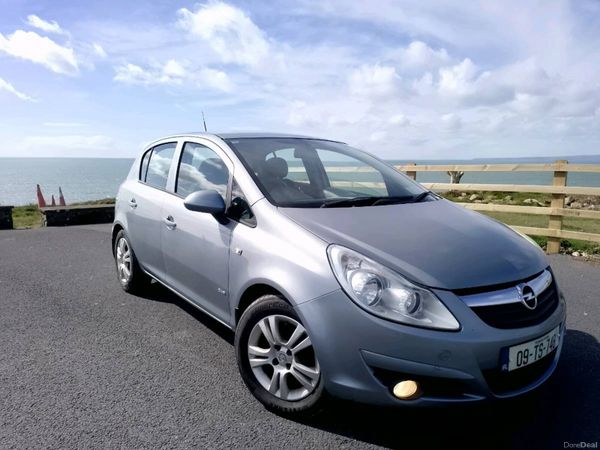 Opel Corsa Hatchback, Petrol, 2009, Silver