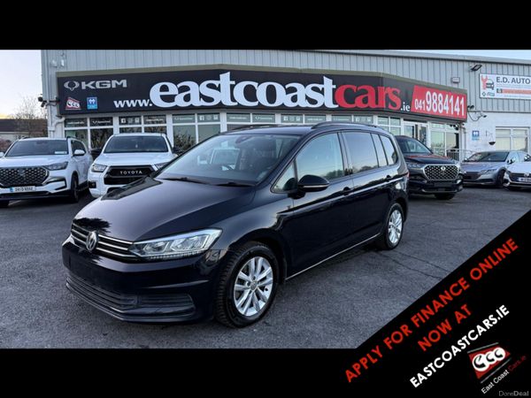 Volkswagen Touran MPV, Petrol, 2016, Black