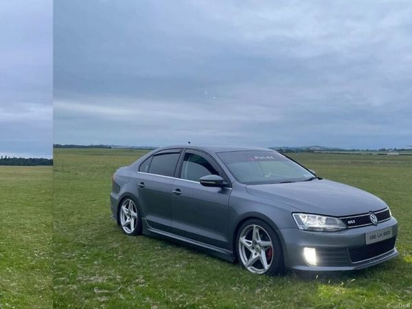 Honda Civic Hatchback, Diesel, 2013, Red