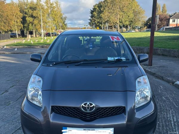 Toyota Yaris Hatchback, Petrol, 2009, Grey