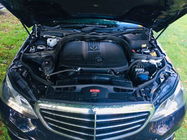 Mercedes-Benz E-Class Saloon, Diesel, 2013, Blue