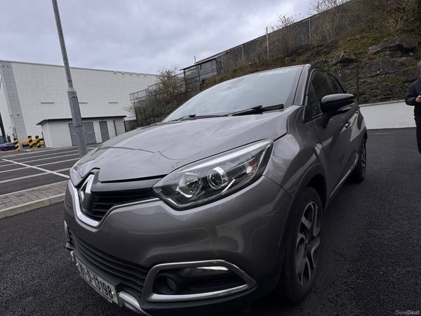 Renault Captur Hatchback, Petrol, 2016, Grey