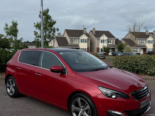 Peugeot 308 Hatchback, Petrol, 2015, Red