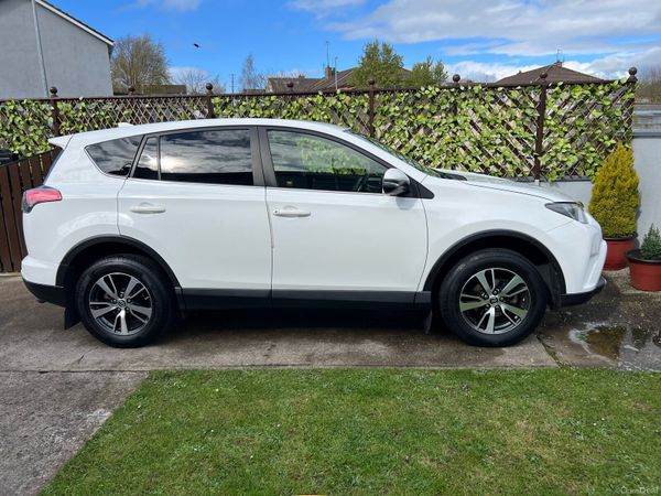 Toyota RAV4 SUV, Diesel, 2017, White