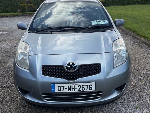 Toyota Yaris Hatchback, Petrol, 2007, Silver