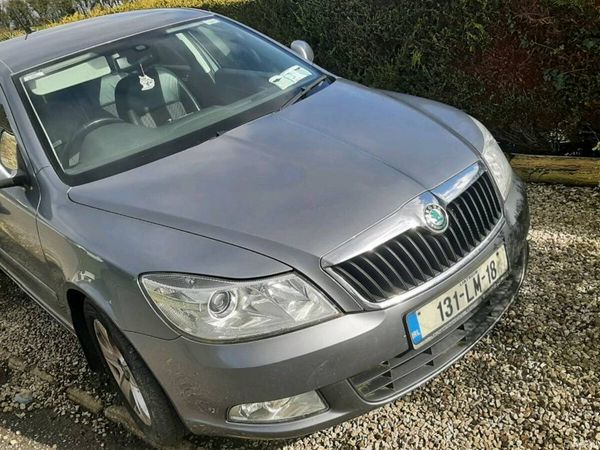 Skoda Octavia Saloon, Diesel, 2013, Grey
