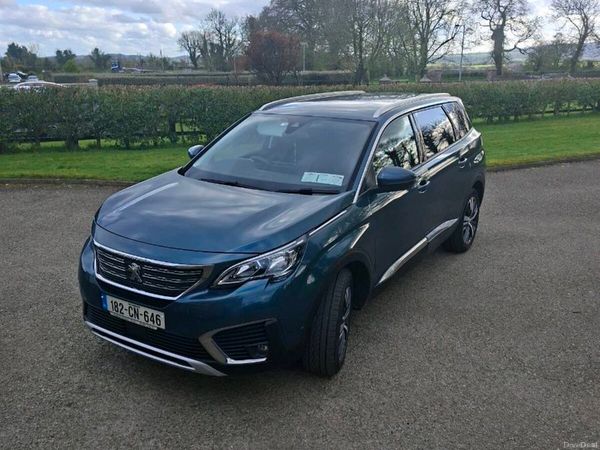 Peugeot 5008 MPV, Diesel, 2018, Green