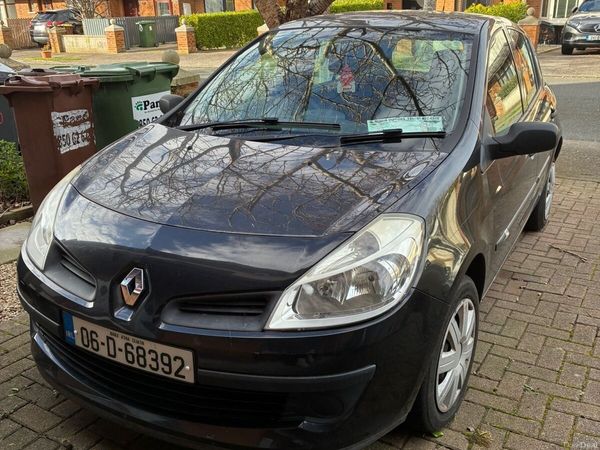 Renault Clio Hatchback, Petrol, 2006, Black