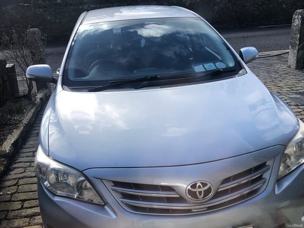 Toyota Corolla Saloon, Diesel, 2012, Blue