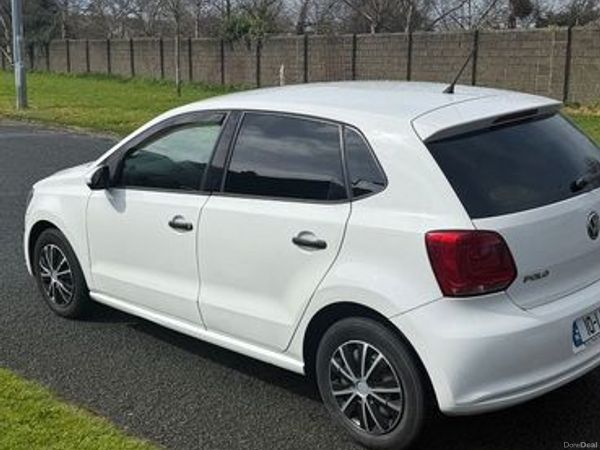 Volkswagen Polo Hatchback, Petrol, 2010, White