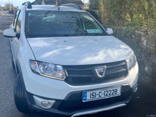 Dacia Sandero Stepway Hatchback, Diesel, 2015, White