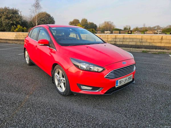 Ford Focus Hatchback, Diesel, 2016, Red
