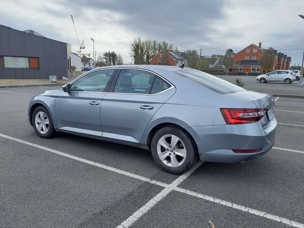 Skoda Superb Saloon, Diesel, 2019, Grey