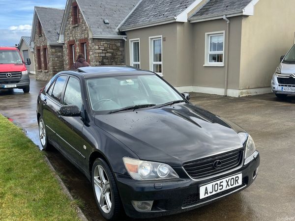 Lexus IS Saloon, Petrol, 2005, Black