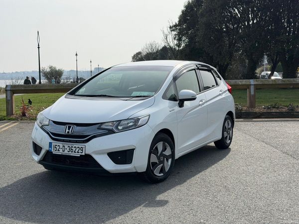 Honda Fit Hatchback, Petrol Hybrid, 2015, White