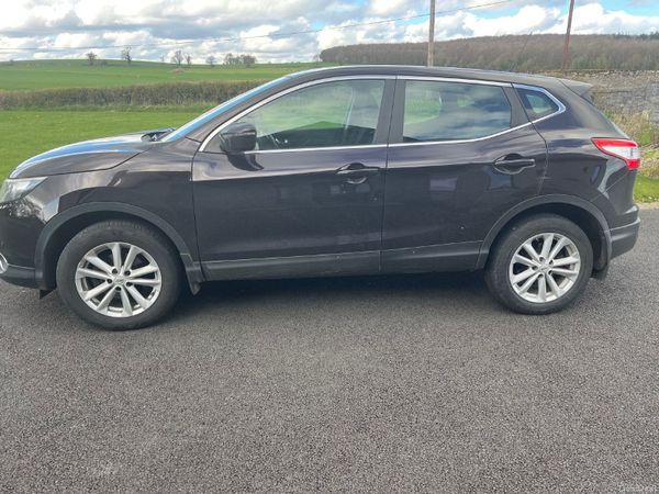 Nissan Qashqai Hatchback, Diesel, 2015, Black