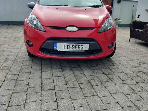 Ford Fiesta Hatchback, Petrol, 2011, Red