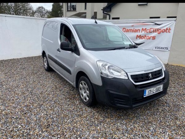 Peugeot Partner MPV, Diesel, 2017, Silver