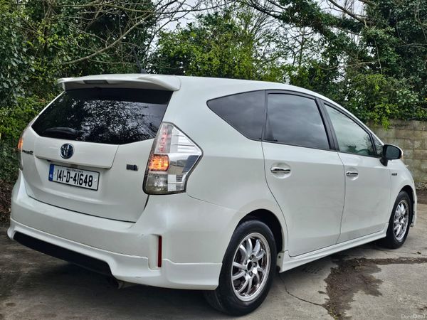 Toyota Prius MPV, Petrol Hybrid, 2014, White
