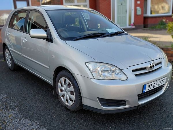 Toyota Corolla Hatchback, Petrol, 2007, Silver