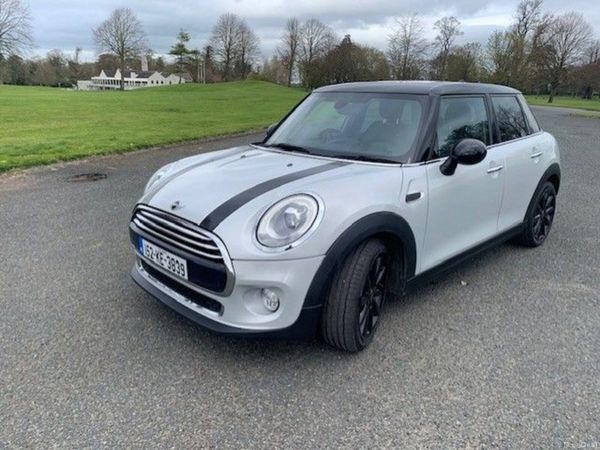 Mini Cooper Hatchback, Petrol, 2015, Silver