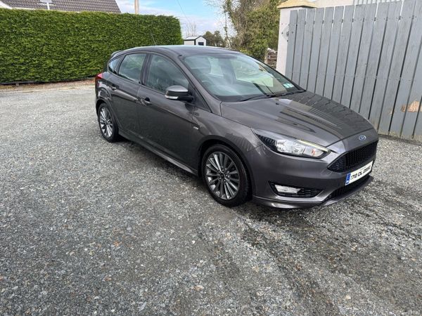 Ford Focus Hatchback, Diesel, 2017, Grey