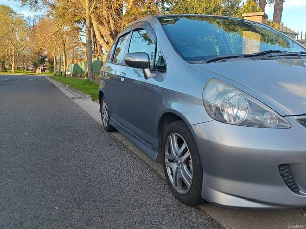 Honda Fit Hatchback, Petrol, 2007, Silver