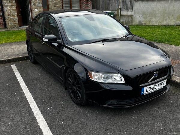 Volvo S40 Saloon, Diesel, 2009, Black