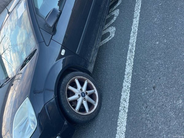 Ford Fiesta Hatchback, Petrol, 2006, Black