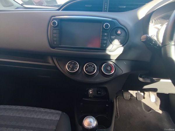 Toyota Yaris Hatchback, Petrol, 2017, Black