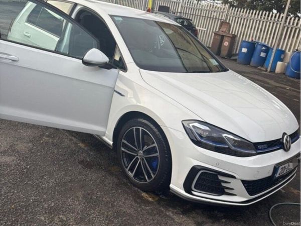 Volkswagen Golf Hatchback, Petrol Hybrid, 2020, White