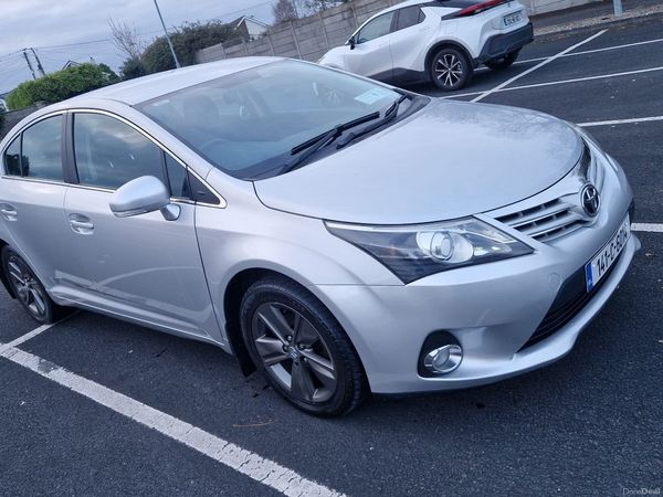 Toyota Avensis Saloon, Diesel, 2014, Silver