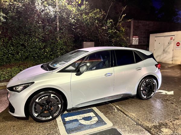 Cupra Born Estate, Electric, 2023, Grey