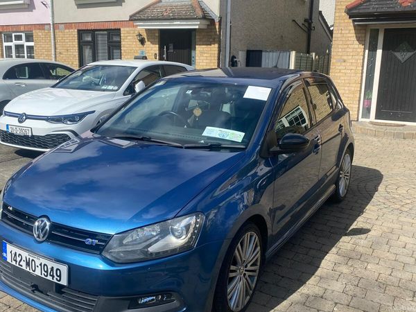 Volkswagen Polo Hatchback, Petrol, 2014, Blue