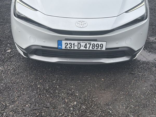 Toyota Prius Hatchback, Petrol Hybrid, 2023, White