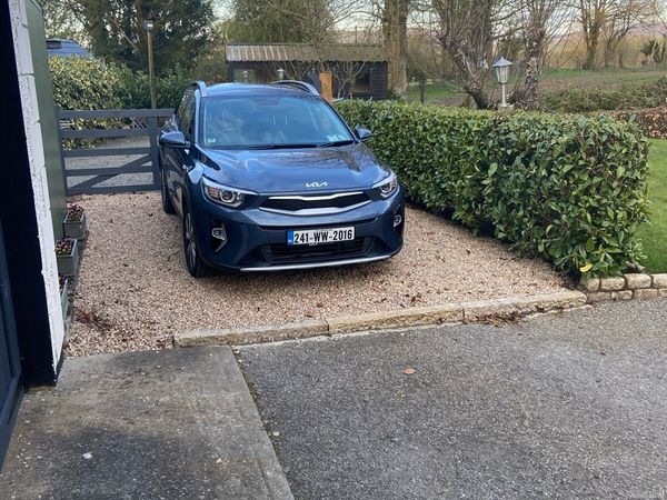 Kia Stonic Estate/Jeep, Petrol, 2024, Blue