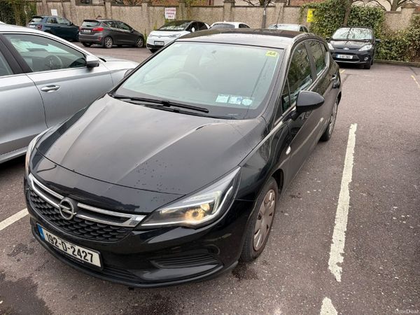 Opel Astra Hatchback, Petrol, 2019, Black
