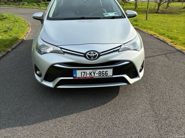 Toyota Avensis Saloon, Diesel, 2017, Grey