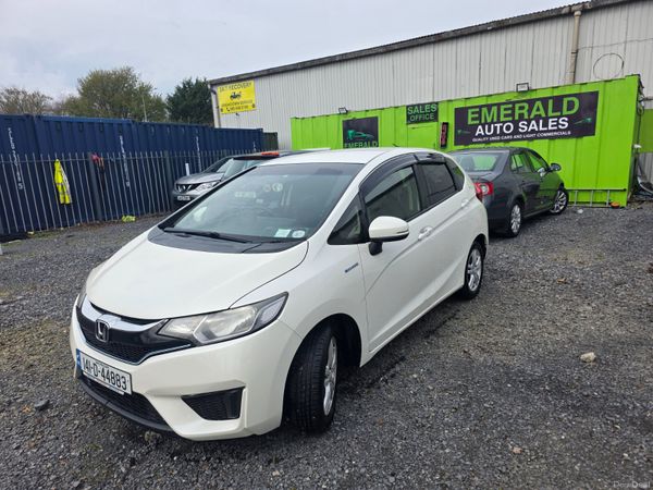 Honda Fit Hatchback, Petrol Hybrid, 2014, White