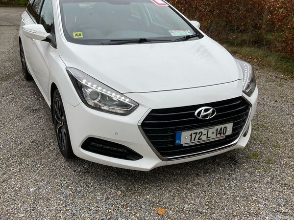 Hyundai i40 Estate/Jeep, Diesel, 2017, White