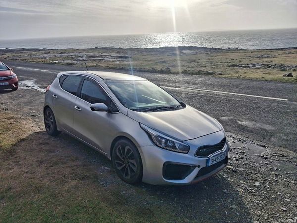 Kia Ceed Hatchback, Diesel, 2013, Silver